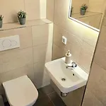 122qm-apartment - 4 I Zentral I Kueche I Balkon I Parken I Wlan *