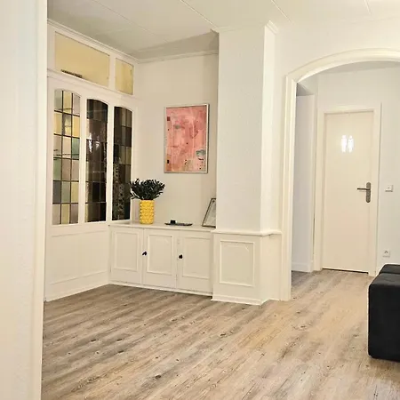 122qm-apartment - 4 I Zentral I Kueche I Balkon I Parken I Wlan Apartment *
