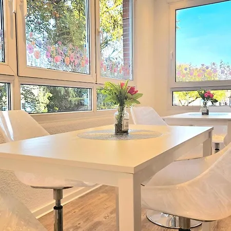 122qm-apartment - 4 I Zentral I Kueche I Balkon I Parken I Wlan Apartment