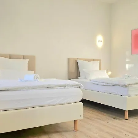 122qm-apartment - 4 I Zentral I Kueche I Balkon I Parken I Wlan Apartment *