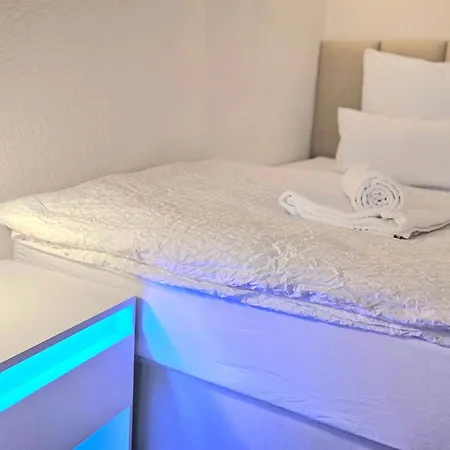 122qm-apartment - 4 I Zentral I Kueche I Balkon I Parken I Wlan *