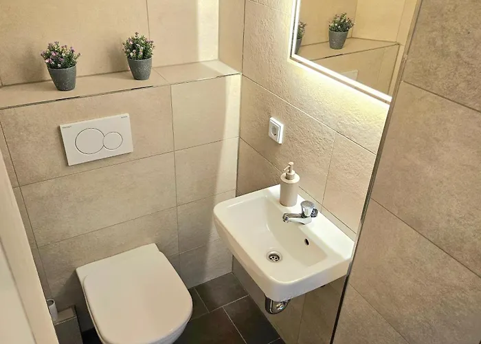 122qm-apartment - 4 I Zentral I Kueche I Balkon I Parken I Wlan *