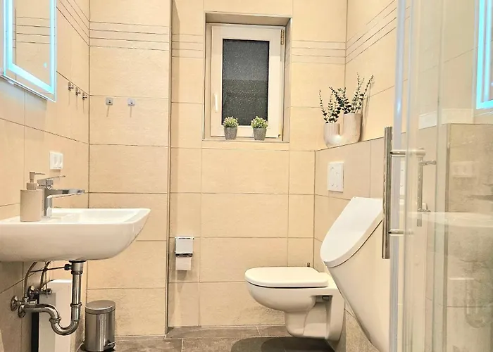 122qm-apartment - 4 I Zentral I Kueche I Balkon I Parken I Wlan * Lünen